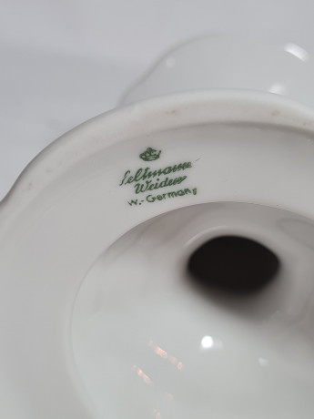 Подсвечник винтажный Seltmann Weiden, белый с золотой каймой, фарфор, 10 x 9 см, Германия, 1960-70гг.