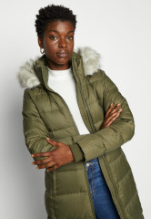 Tommy Hilfiger TYRA MAXI  Down coat army green TYRA MAXI Пуховик Армейский Зеленый