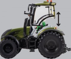 TOMY Traktor Metallic Olivgrun Valtra Spielset mit Zubehor (1:32) Игровой набор Valtra Tractor Metallic Olive Green с аксессуарами (1:32)