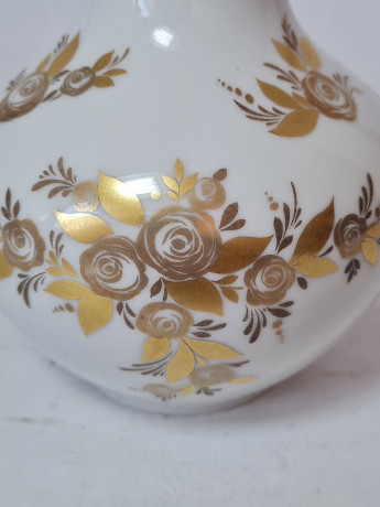 Ваза винтажная Heinrich с золотым цветочным декором, фарфор, средняя, Германия, 1970-80гг.