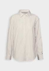 Tommy Hilfiger BANKER STP RELAXED Button-down blouse optic white/sandalwood BANKER STP RELAXED Блузка на пуговицах оптический белый/сандаловое дерево