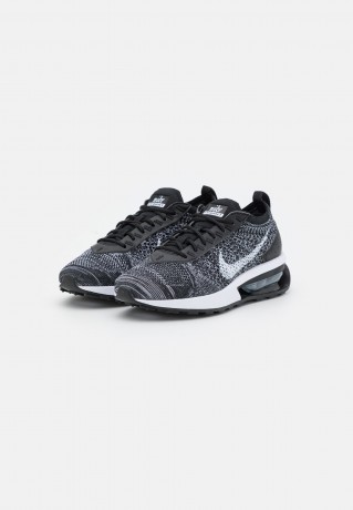 Nike Sportswear W AIR MAX FLYKNIT RACER NN C/O Sneaker low black/white W AIR MAX FLYKNIT RACER NN C/O — Низкие кроссовки женские черно-белый