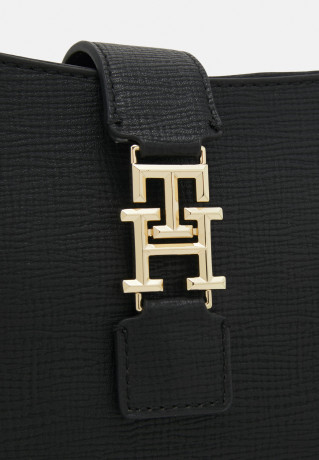 Tommy Hilfiger PLUSH SHOULDER BAG Handbag black ПЛЮШЕВАЯ СУМКА НА ПЛЕЧО сумочка черный