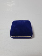 Douglas Подарочная бархатная коробочка, 9см х 5,5см, Германия