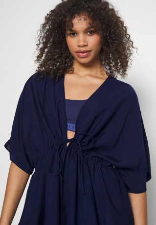 Tommy Hilfiger COVER UP SHORT Beach accessory desert sky COVER UP SHORT Пляжный аксессуар небо пустыни