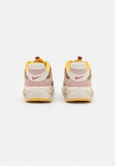 Nike Sportswear W ZOOM AIR FIRE Sneaker low light orewood brown/pink oxford/sesame/archaeo brown/solar flare/canyon rust W ZOOM AIR FIRE кроссовки женские низкие светлый коричневый цвет рудного дерева / розовый оксфорд / кунжут / архео-коричневый / солнеч