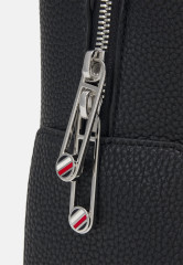 Tommy Hilfiger ELEMENT SATCH Handbag black ELEMENT SATCH Сумочка черный