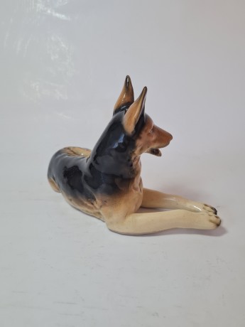 Cortendorf Фарфоровая статуэтка "Немецкая овчарка", 11см x 19см, Германия, 1960-70гг.