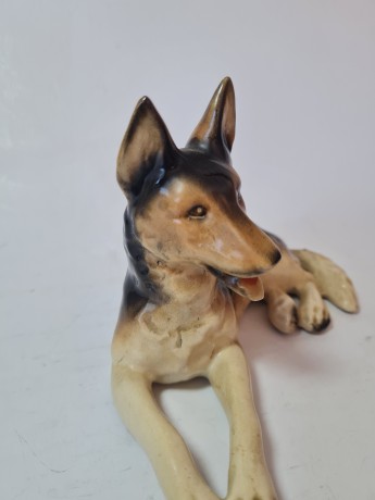 Cortendorf Фарфоровая статуэтка "Немецкая овчарка", 11см x 19см, Германия, 1960-70гг.