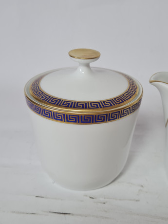 Молочник и сахарница винтажные PMR Jager & Co Bavaria, белый фарфор с золотисто-голубым узором, 11 x 8,5 см / 15 см / 20,5 см, Германия, 1960-70гг.