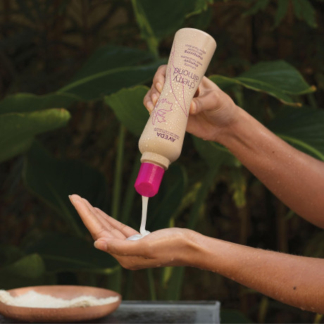 Aveda Cherry Almond Softening Shampoo  Вишневый миндальный смягчающий шампунь