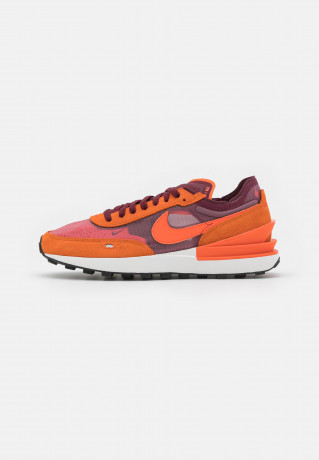 Nike Sportswear WAFFLE ONE Sneaker low dark beetroot/orange/sport spice/black/summit white WAFFLE ONE кроссовки женские низкие темная свекла/оранжевый/спортивные специи/черный/саммит белый
