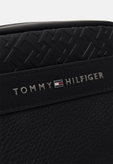 Tommy Hilfiger CENTRAL REPORTER UNISEX Across body bag black CENTRAL REPORTER UNISEX Сумка через плечо черный