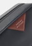 Tommy Hilfiger MODERN WASHBAG UNISEX Wash bag colour block MODERN WASHBAG UNISEX Мешок для стирки цветные блоки