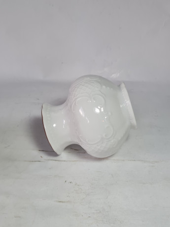 Вазы винтажные Seltmann Weiden с объемным декором и золотой каймой, фарфор, 2 шт.,10 x 8,5 см, Германия, 1960-70гг.