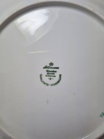 Seltmann Weiden Bavaria Тарелка с зеленым декором и фактурным рисунком, 27 см, Германия, 1960-70гг.