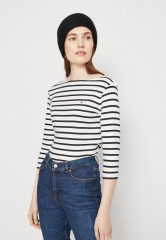 Tommy Hilfiger SLIM CODY STP B-NK 3/4SLV Long sleeved top breton white/desert sky SLIM CODY STP B-NK 3/4SLV Топ с длинными рукавами бретонский белый/небо пустыни