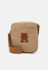 Tommy Hilfiger MONOGRAM REPORTER UNISEX Across body bag classic khaki MONOGRAM REPORTER UNISEX Сумка через плечо классический хаки