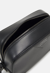 Tommy Hilfiger MODERN WASHBAG UNISEX Wash bag black MODERN WASHBAG UNISEX Мешок для стирки черный