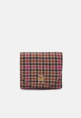 Tommy Hilfiger LIFE WALLET Wallet beige ЖИЗНЬ КОШЕЛЕК Кошелек бежевый