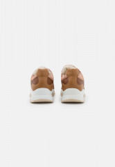 Tommy Hilfiger WARMLINED RUNNER Trainers khaki dream WARMLINED RUNNER Кроссовки хаки мечта