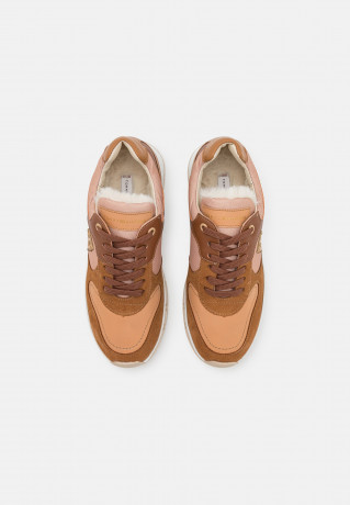 Tommy Hilfiger WARMLINED RUNNER Trainers khaki dream WARMLINED RUNNER Кроссовки хаки мечта