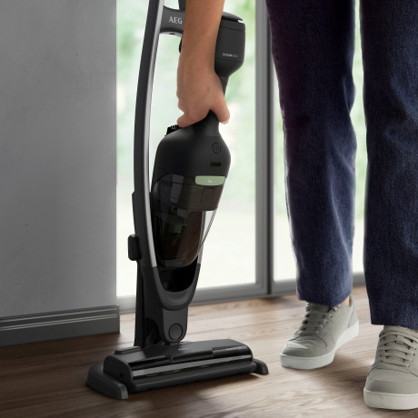 AEG AEG Akku-Hand-und Stielstaubsauger CLEAN OKO 6000 (AS62B25OKO), beutellos, 2in1, leise 79dB(A), 47 % Recyclingmaterial, bis zu 55 Min. Laufzeit  Беспроводной ручной пылесос AEG CLEAN OKO 6000 (AS62B25OKO), без мешка, 2 в 1, тихий уровень шума 79 дБ(А)