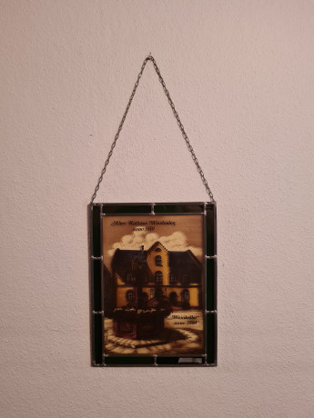 Картина винтажная Helga Hanzmann "Старая ратуша Висбадена 1610г. Винный погреб", витражная рама, на стекле, 29 x 22 см, Германия, 1984г.