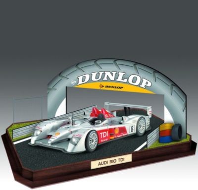 Revell Audi R10 TDI LeMans + 3D Puzzle (LeMans Racetrack) 1:24 Audi R10 TDI LeMans + 3D Puzzle (Гоночная трасса LeMans) 1:24