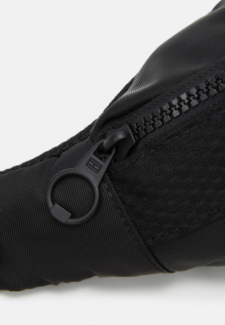 Tommy Hilfiger SKYLINE CROSSBODY UNISEX Bum bag black SKYLINE CROSSBODY UNISEX Сумка на пояс черный