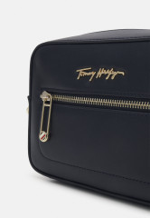 Tommy Hilfiger ICONIC CAMERA Across body bag desert sky ICONIC CAMERA Сумка через плечо небо пустыни