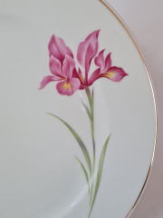 Блюдо винтажное PMR Bavaria Jaeger &amp; CO, белый фарфор с розово-сине-желтым цветочным рисунком, 27 x 2,5 см, Германия, 1960-70гг.