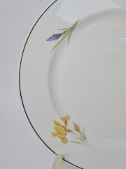 Блюдо винтажное PMR Bavaria Jaeger &amp; CO, белый фарфор с розово-сине-желтым цветочным рисунком, 27 x 2,5 см, Германия, 1960-70гг.