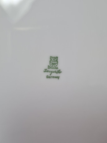 Набор тарелок винтажных PMR Jager & Co Bavaria, белый фарфор с золотисто-голубым узором, 6 шт х 24 x 2,5см, Германия, 1960-70гг.