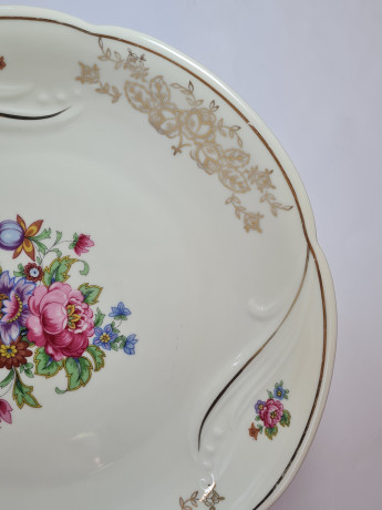 Тарелка с разноцветным цветочным рисунком и позолоченным узором, 29 x 4 см, Германия, 1960-70гг.