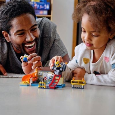 LEGO LEGO Minions 75546 Minions in Grus Labor LEGO Minions 75546 Миньоны в лаборатории Грю