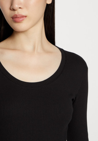 Tommy Hilfiger FRILL MIDI DRESS Jumper dress black ПЛАТЬЕ МИДИ FRILL платье-джемпер черный