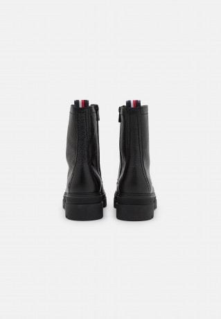Tommy Hilfiger LACE UP BOOTIES Platform ankle boots black БОТИНКИ НА ШНУРОВКЕ Ботильоны на платформе черный