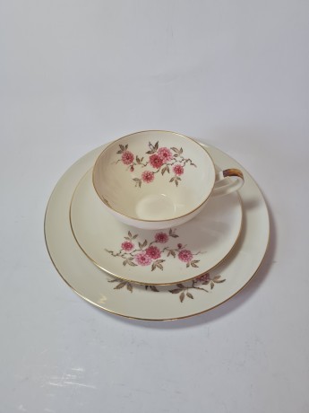 Чайное трио Alka Bavaria "Красные пионы", позолота, ручная роспись, Германия, 1960-70гг.