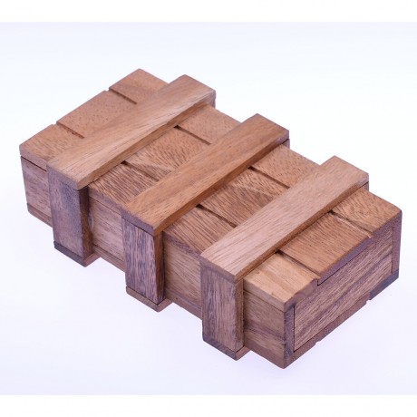 LOGOPLAY Schatztruhe mit 2 Geheimfachern Сундук с сокровищами с двумя секретными отделениями.