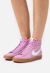 Nike Sportswear BLAZER MID 77 Sneaker high beyond pink/white/med brown/total orange BLAZER MID 77 Высокие кроссовки женские за гранью розового/белого/средне-коричневого/полного оранжевого