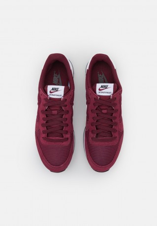 Nike Sportswear INTERNATIONALIST Sneaker low dark beetroot/white/black/pure platinum INTERNATIONALIST Низкие кроссовки женские темная свекла/белый/черный/чистая платина