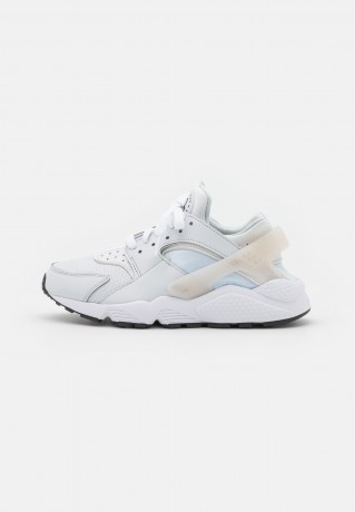 Nike Sportswear W AIR HUARACHE STYLE Sneaker low pure platinum/football grey/barely green/white/dark smoke grey W AIR HUARACHE STYLE Низкие кроссовки женские чистая платина/серый футбольный мяч/зеленоватый/белый/темно-дымчатый серый