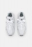 Nike Sportswear W AIR HUARACHE STYLE Sneaker low pure platinum/football grey/barely green/white/dark smoke grey W AIR HUARACHE STYLE Низкие кроссовки женские чистая платина/серый футбольный мяч/зеленоватый/белый/темно-дымчатый серый