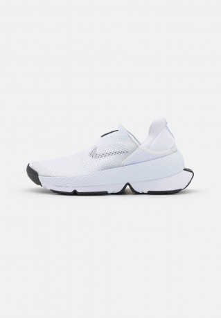 Nike Sportswear GO FLYEASE Sneaker low white/black GO FLYEASE Низкие кроссовки женские белый черный