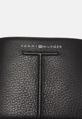 Tommy Hilfiger CENTRAL FLAP AND COIN UNISEX Wallet black ЦЕНТРАЛЬНЫЙ КЛАПАН И МОНЕТ УНИСЕКС Бумажник черный