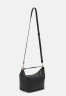 Tommy Hilfiger CASUAL Handbag black ПОВСЕДНЕВНАЯ сумочка черный