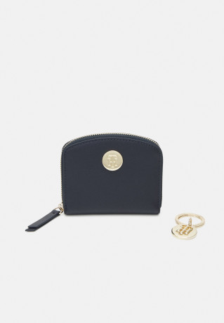 Tommy Hilfiger CHIC WALLET AND CHARM SET Keyring space blue НАБОР ШИКАРНЫЙ КОШЕЛЕК И ШАРМ Кольцо для ключей космический синий