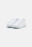 Tommy Hilfiger SIGNATURE COURT Trainers white ПОДПИСЬ СУД Кроссовки белый