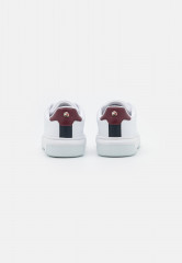 Tommy Hilfiger SIGNATURE COURT Trainers white ПОДПИСЬ СУД Кроссовки белый